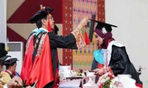 Prosesi Wisuda Dua Sesi, Unhas Kukuhkan 1.607 Lulusan Baru di Bulan Oktober