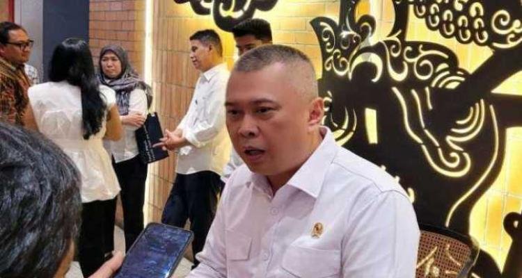 Kemenhub Siapkan Skema Tarif Baru untuk Tiket Pesawat akibat Rupiah Terus Melemah