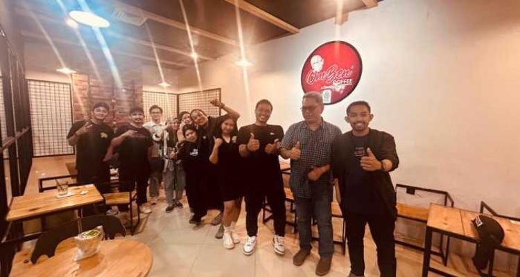 Dukung Industri Kreatif Sulsel, Ketua DPW PBB Booking Satu Studio Nobar Film Toko Perlengkapan Mayat