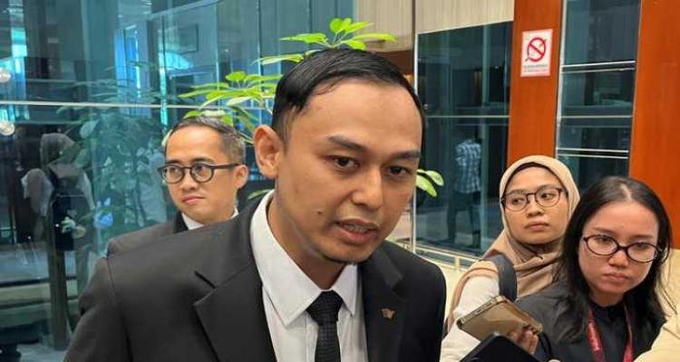 Direktur Niaga Garuda Indonesia Reza Aulia Hakim Diberhentikan Sementara