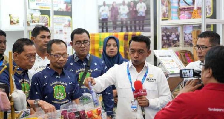 Bupati Sidrap Perkenalkan Produk Lokal di Apkasi Otonomi Expo 2026 di Tangerang