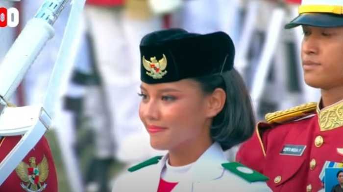 Pembawa Baki Penurunan Bendera di Istana Asal Sulsel, Dari SMA Mana?