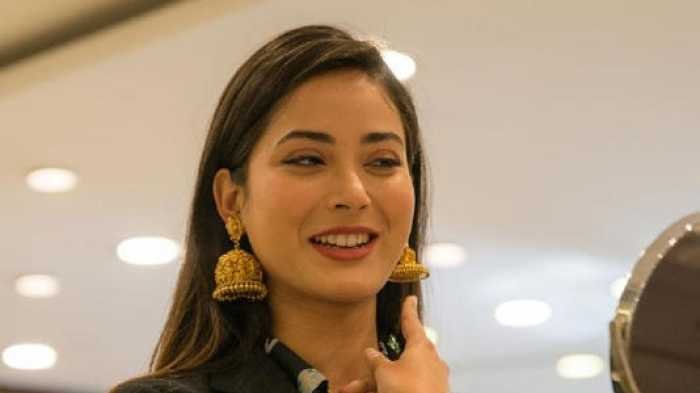 Mantan Miss Nepal Jadi Sasaran Kemarahan Gen Z, Ini Sebabnya