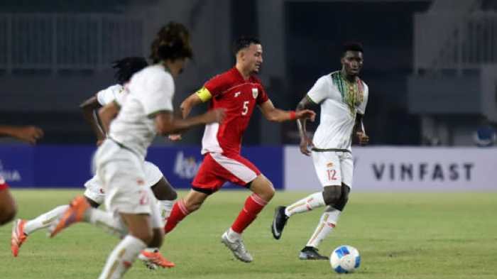 Indra Sjafri Dilanda Kekhawatiran, Ivar Jenner Terancam Absen Bela Timnas Indonesia di SEA Games 2025