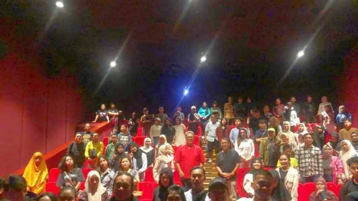 Seluruh Kursi Terisi di Nobar Film Toko Perlengkapan Mayat yang Digelar Ketua PBB Sulsel  