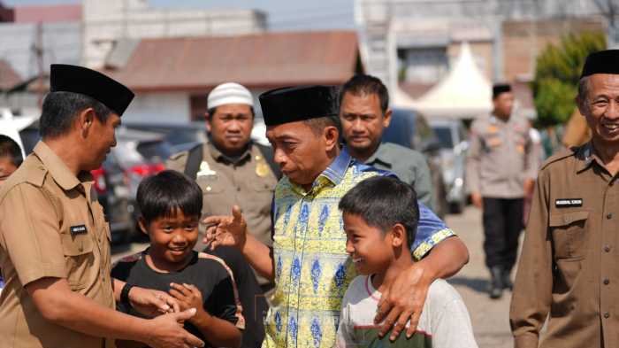 Bupati Syaharuddin Hadiri Maulid di Sereang, Ajak Warga Hidupkan Keteladanan Rasulullah