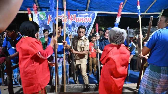 Motivasi Bupati Sidrap ke Petani di Acara Mappadendang